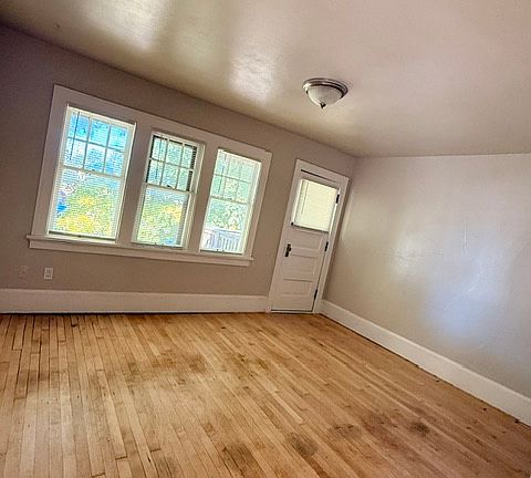 2nd image of 3530A N 39th St #2