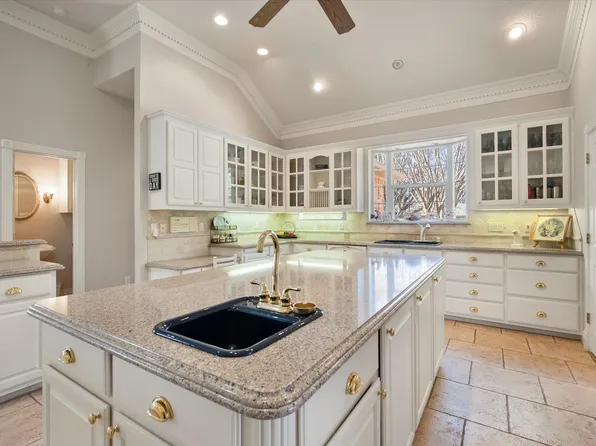 1917 Elmwood Ave, Corsicana, TX 75110