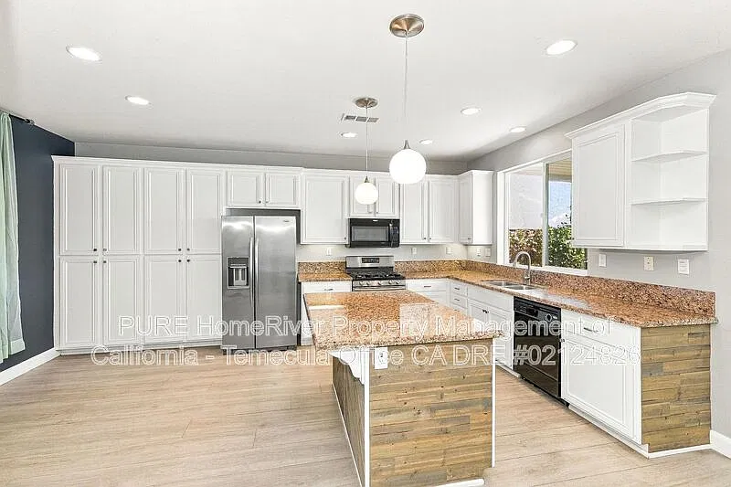5 bed, 3.0 bath, 2778 sqft, $3,345 — Photo 4