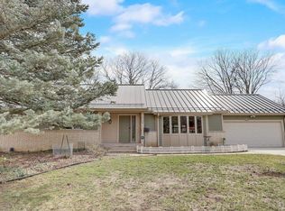 229 Carillon Dr, Madison, WI 53705