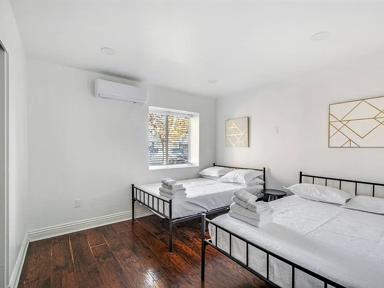 3720 S Marine St #1 — Photo 10