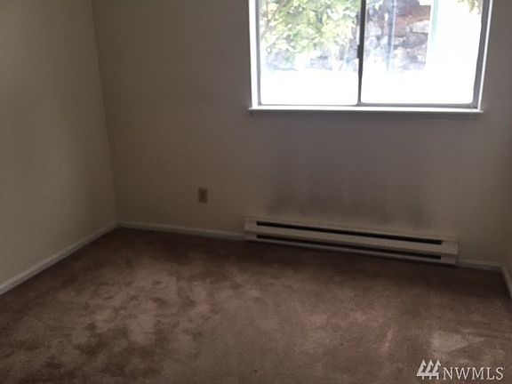 2nd image of 2929 SE Mile Hill Dr #3