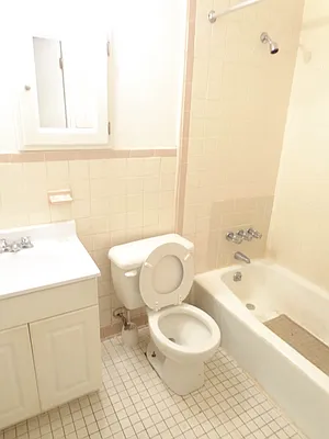 Rented by Bohemia Realty Group | media 6