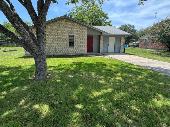 106 N Fairview St
