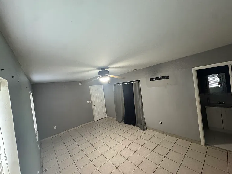 10379 SW 209th Ln — Photo 13
