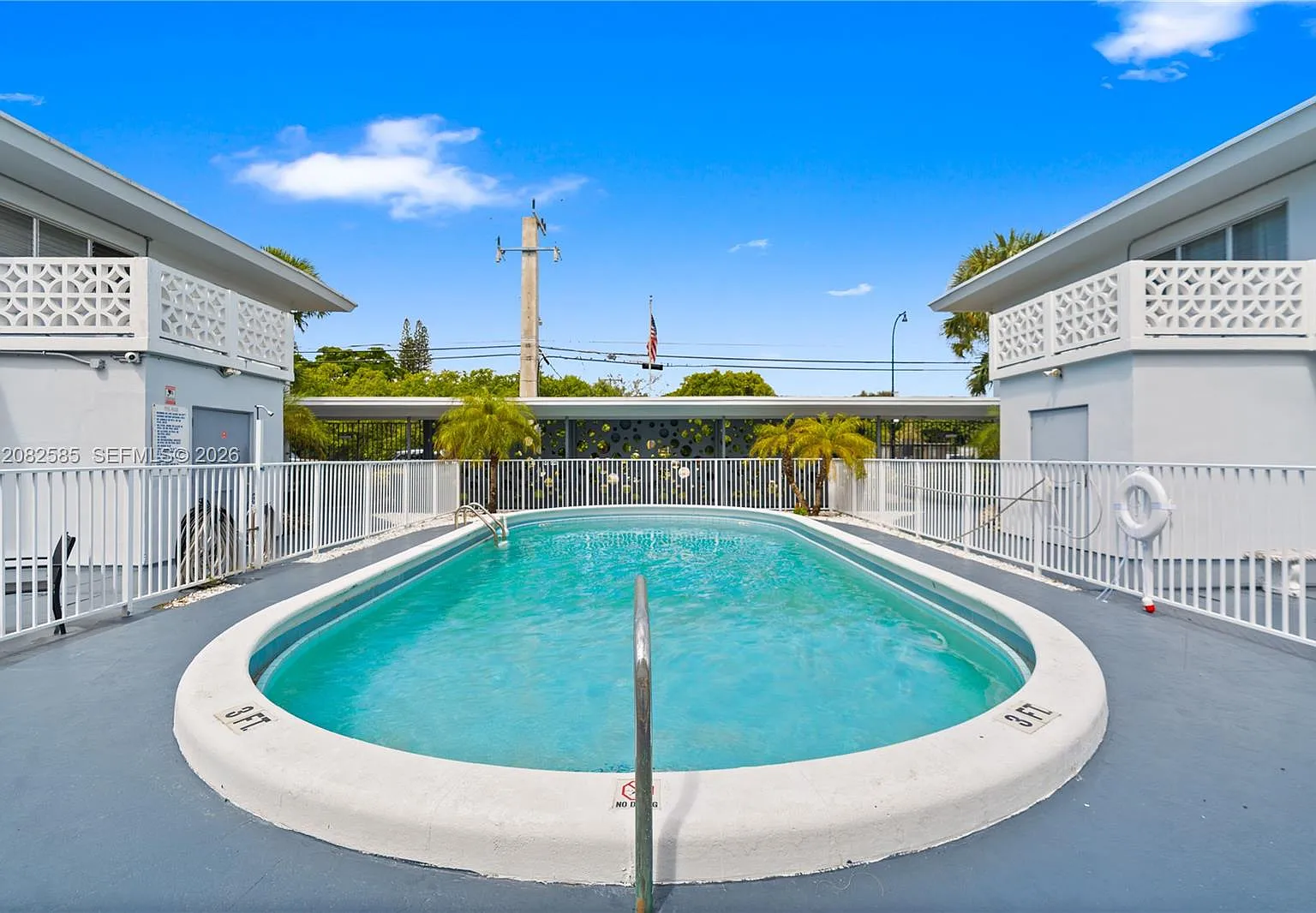 Casa-Biscayne Co-Op Apts — Photo 2