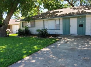 315 Caladium St, Lake Jackson, TX 77566