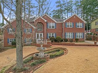 2329 Crestknoll Cir, Decatur, GA 30032