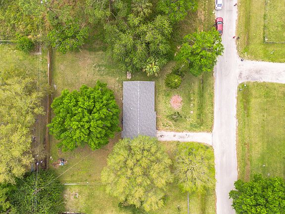 5th image of 3422 NW 21st Avenue