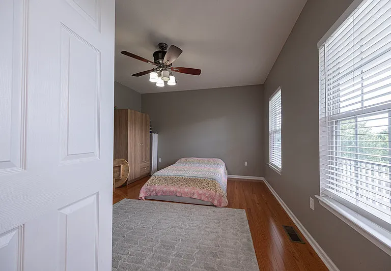1909 Colonial Dr — Photo 17