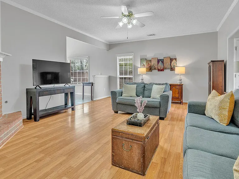 8676 Ashley Glen Cir N — Photo 16