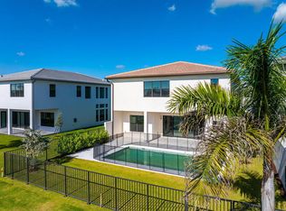 20414 SW Juniper Ave, Boca Raton, FL 33486