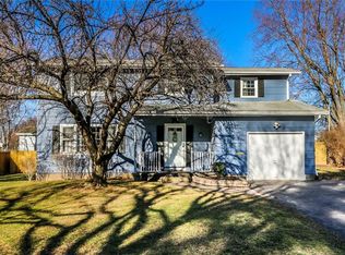 67 Nurmi Dr, Rochester, NY 14616