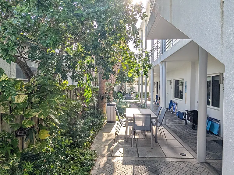 4324 N Ocean Dr #2 — Photo 10