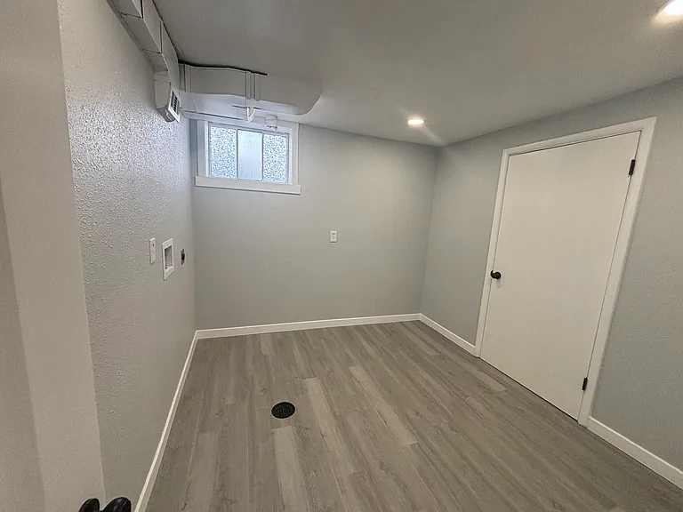 805 Rhode Island Ave — Photo 17