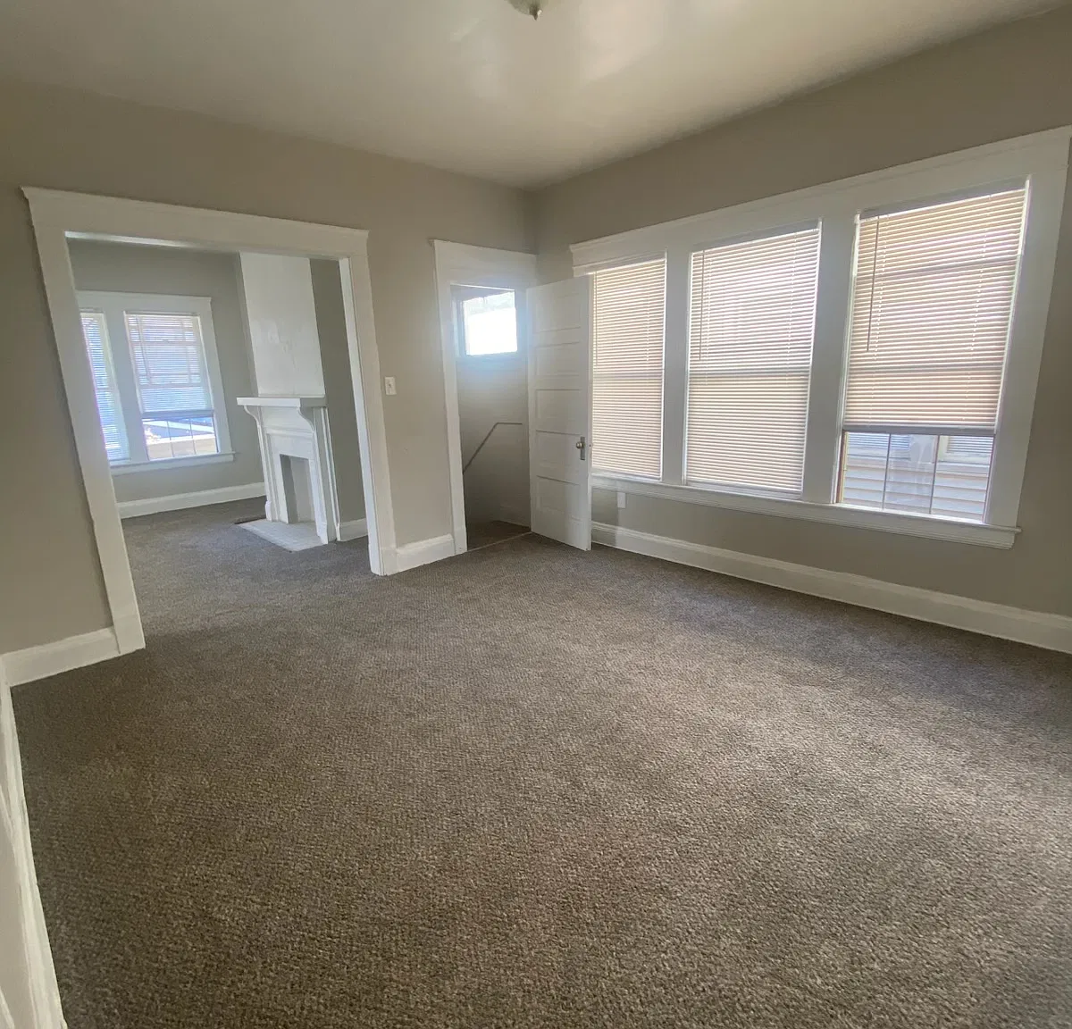 3 bed, 1083 sqft, $1,100 — Photo 4