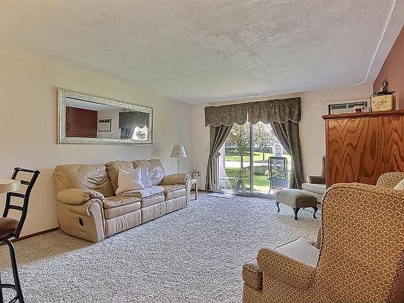 3rd image of 14182 Pennock Ave APT 110B