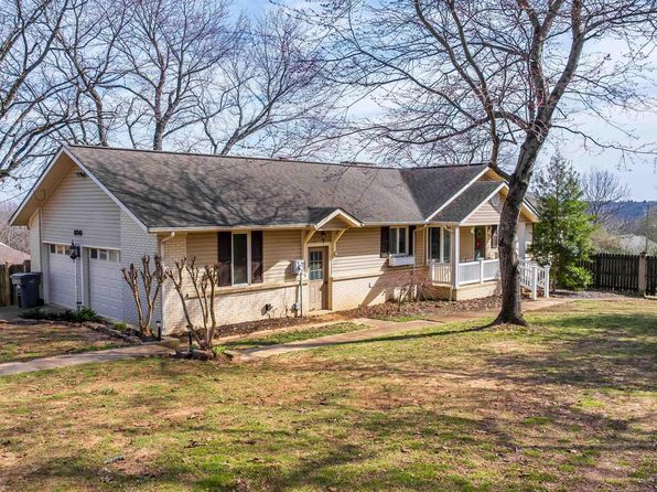 800 Dennison Hts, Batesville, AR 72501