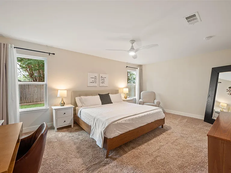 4902 Pelham Dr — Photo 14