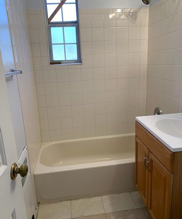 1st image of 206 N George Mason Dr