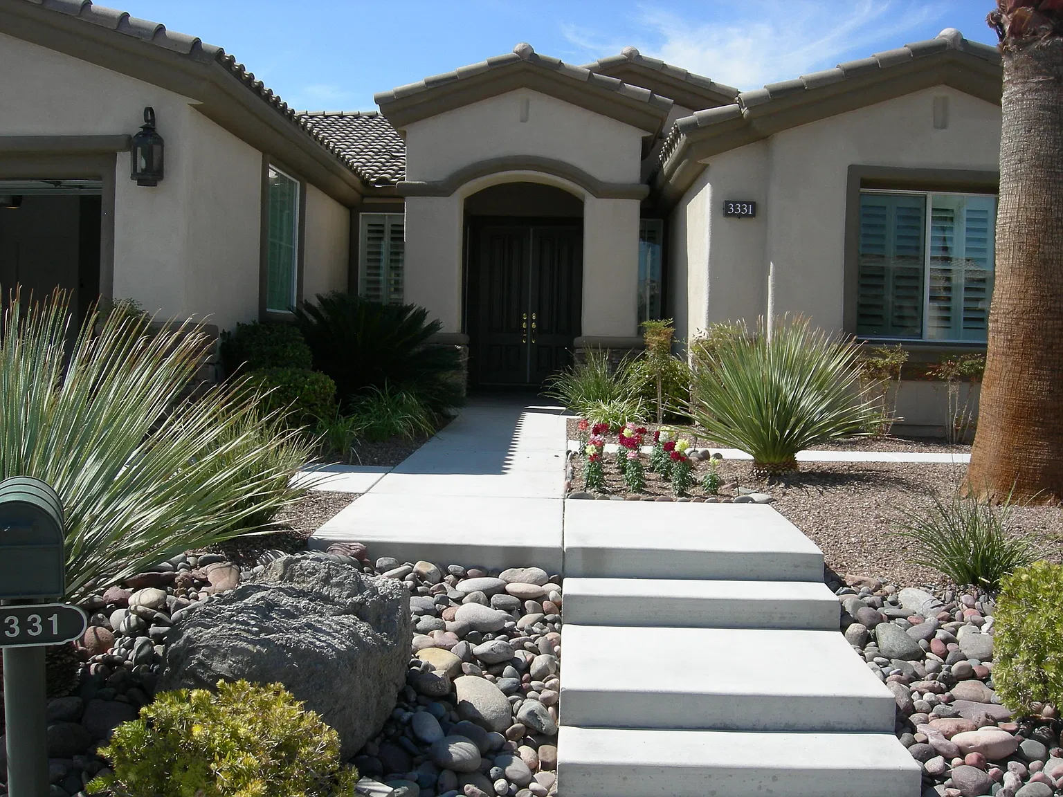 2 bed, 1938 sqft, $3,300 — Photo 2