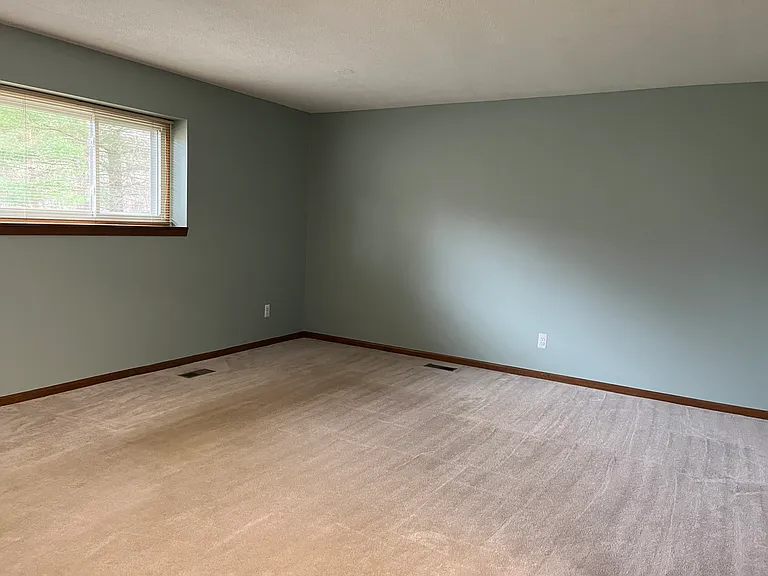 5500 Edgar Rd — Photo 10