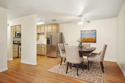 351 N Kirby St #2 Photo 1