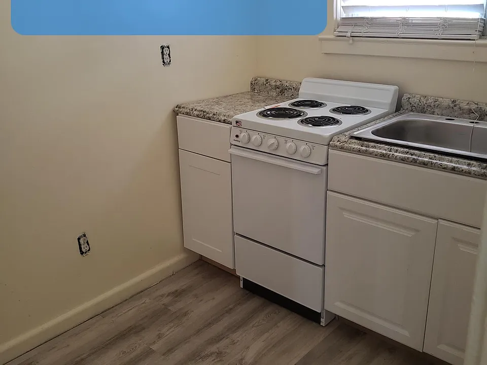 932 Victory Ave #2