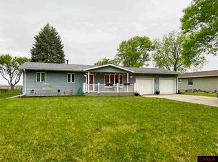 120 10th St SE, Wells, MN 56097