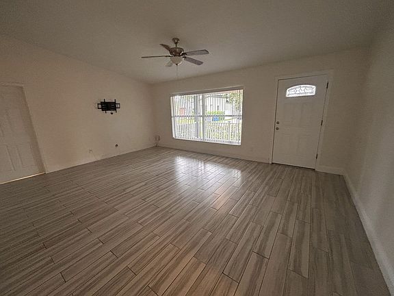 2nd image of 830 Douglas Ave