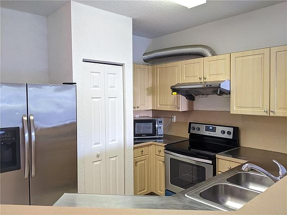 5th image of 6455 Catalina Ln #6455
