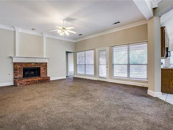 2nd image of 221 Miramar Dr