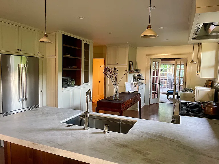 855 Walnut Ave — Photo 4