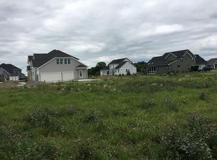 8704 Treviso Cir, Monclova, OH 43542