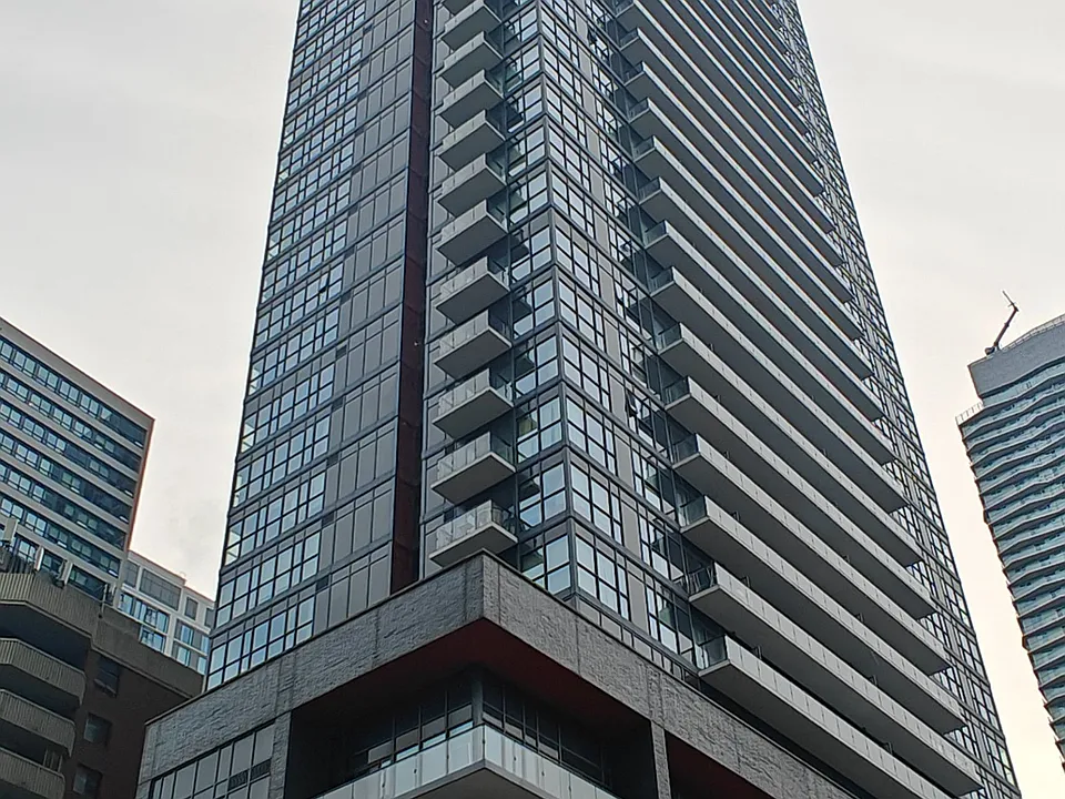 159 Dundas St E #2505