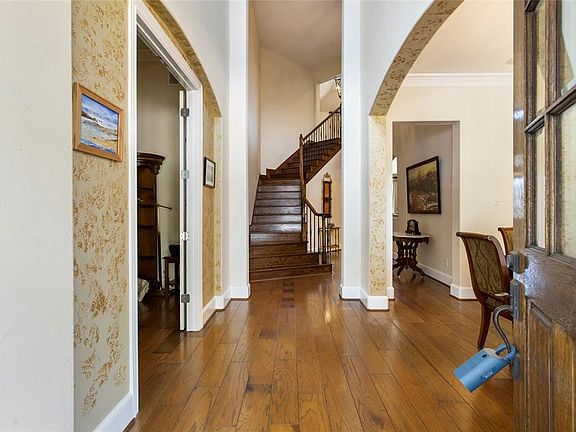 4th image of 1372 San Remo Ln