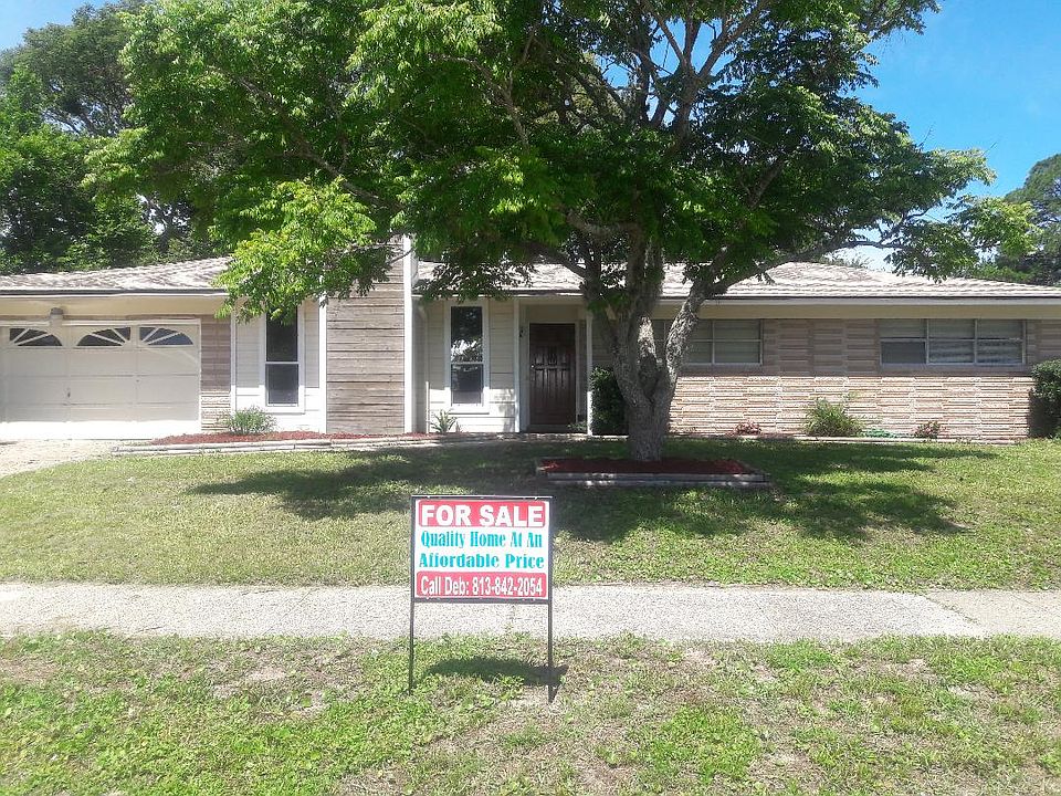 Very Large Wooded lot.
