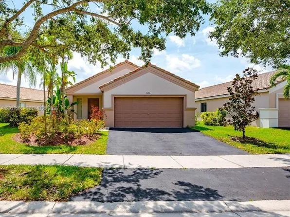 1530 Canary Island Dr, Fort Lauderdale, FL 33327