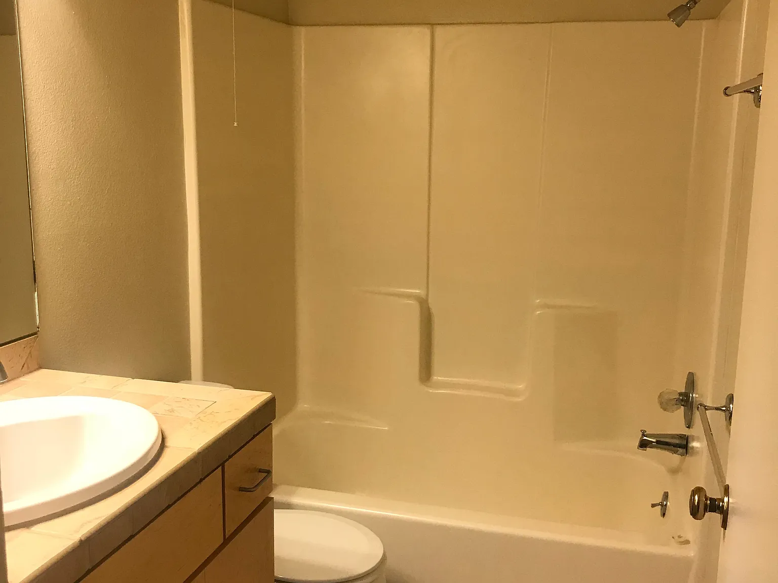 2 bed, 848 sqft, $2,000 — Photo 3