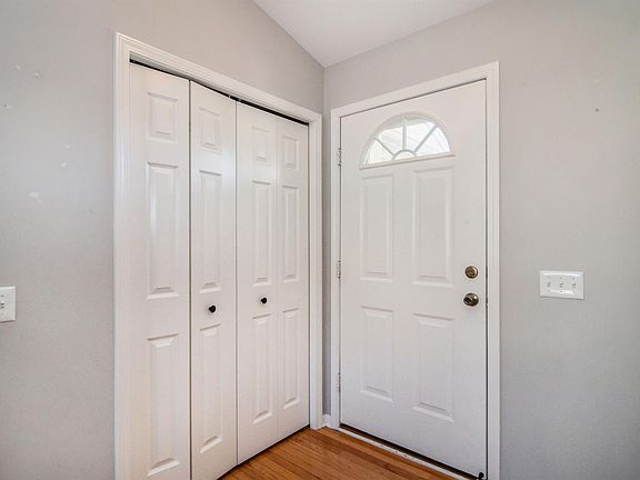 5th image of 7547 Kensington Dr