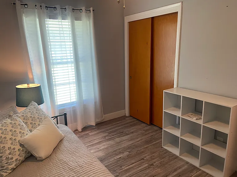 210 S Guilford Dr — Photo 14