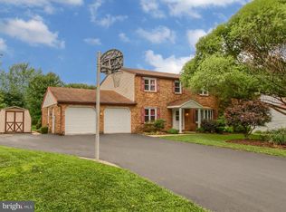 2645 Primrose Ln, York, PA 17404