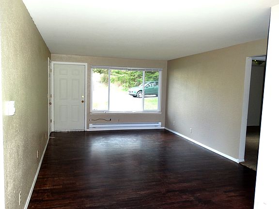 3rd image of 195 Sunset Dr #2