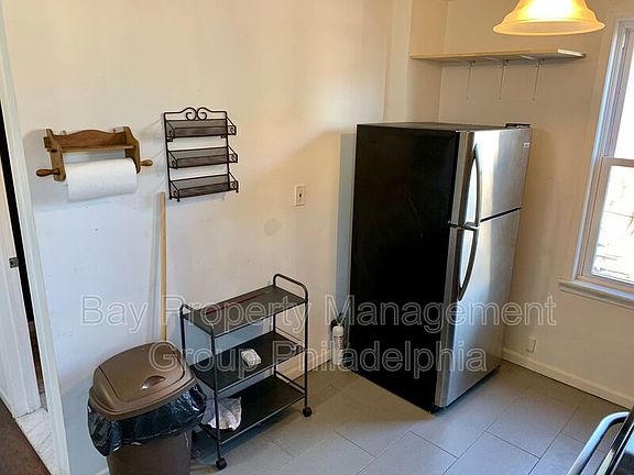 4th image of 2419 E Allegheny Ave #2R