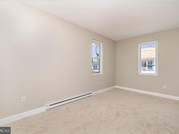 5th image of 62 Breckenridge St