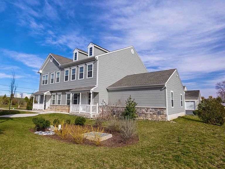 Dodson Court - Twin Homes — Photo 46