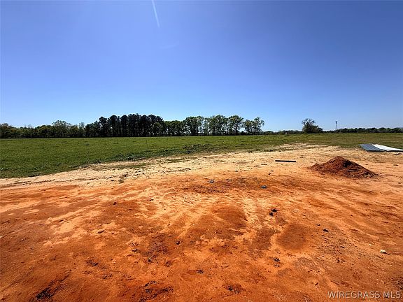 3rd image of 892 Campbell Hill Rd