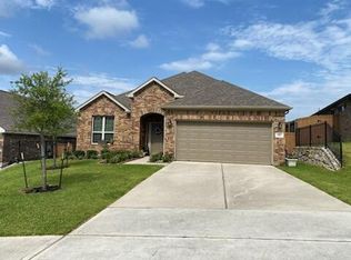 953 Golden Willow Ln, Conroe, TX 77304