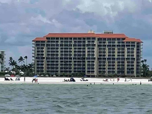 5th image of 180 Seaview Ct APT 414