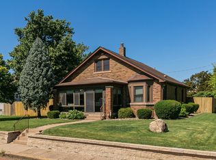 1301 15th St #A, Moline, IL 61265